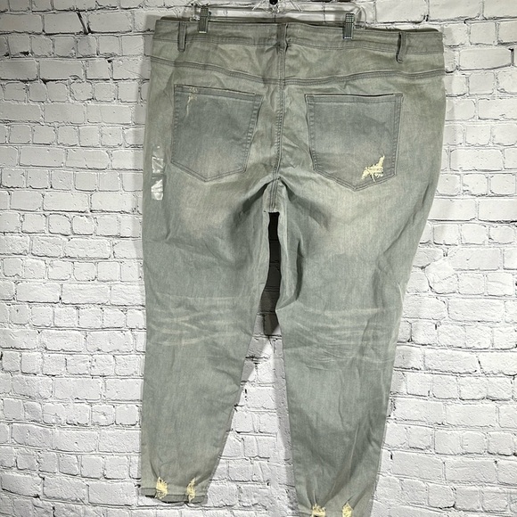 Lane Bryant Mid-Rise Super Stretch Power Pockets Skinny Denim Jeans Grey 28 NEW - Picture 2 of 16